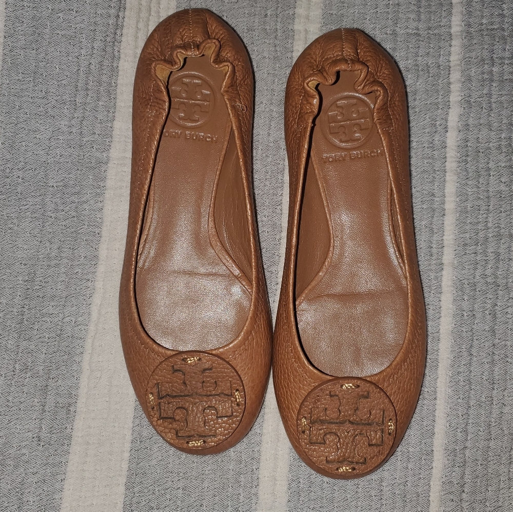 *SOLD* Tory Burch tumbled leather Reva flats